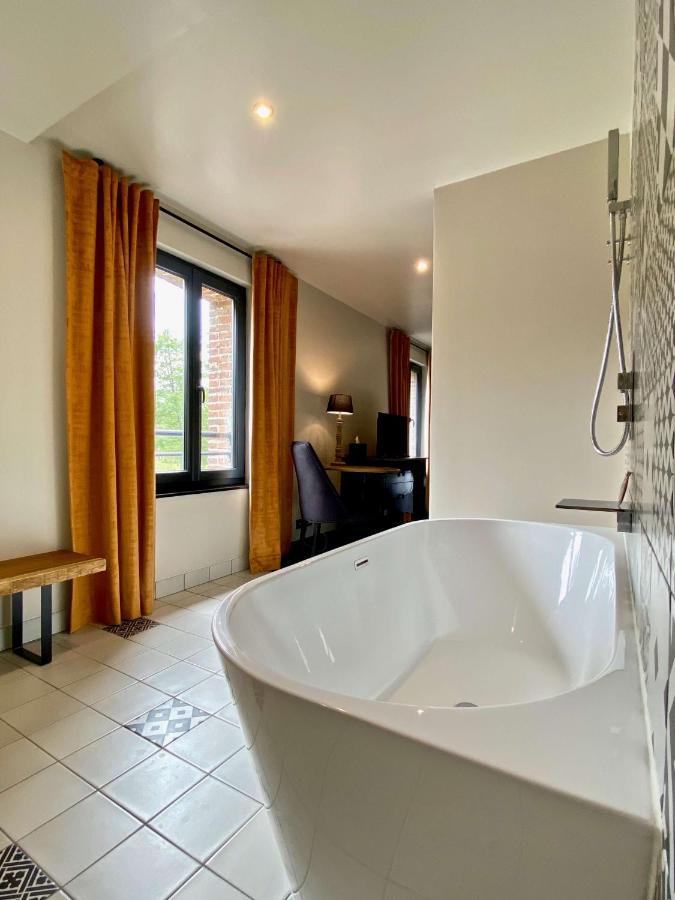 Le Moulin Fouret Hotel Saint-Aubin-le-Vertueux ภายนอก รูปภาพ