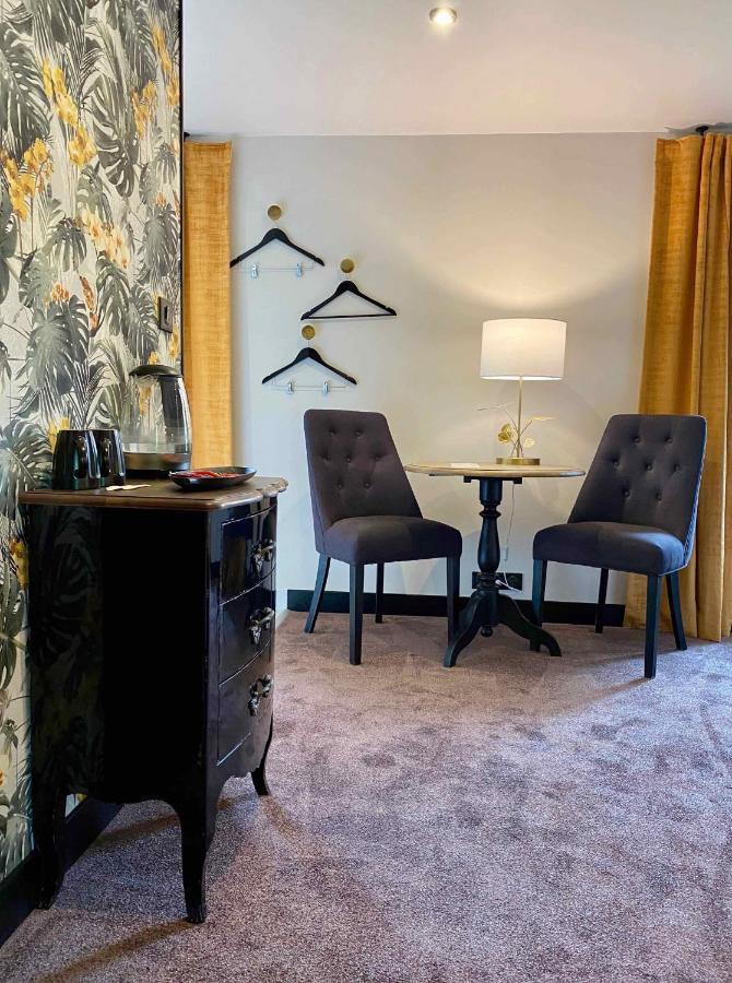 Le Moulin Fouret Hotel Saint-Aubin-le-Vertueux ภายนอก รูปภาพ
